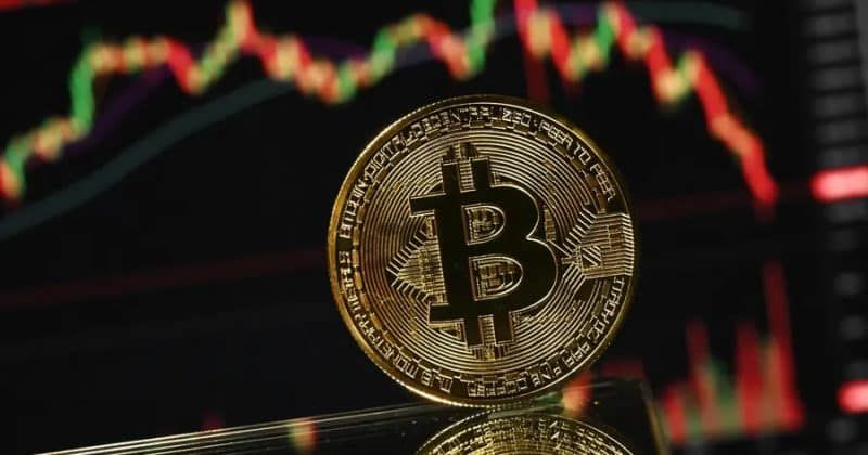 Nasdaq sinks 3% as tech sell-off reignites, dragging Bitcoin below $60K