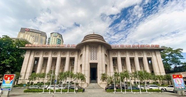 Ngân hàng bơm hơn 1,9 triệu tỷ đồng ra nền kinh tế từ đầu năm, NHNN tiếp tục có động thái nới lỏng