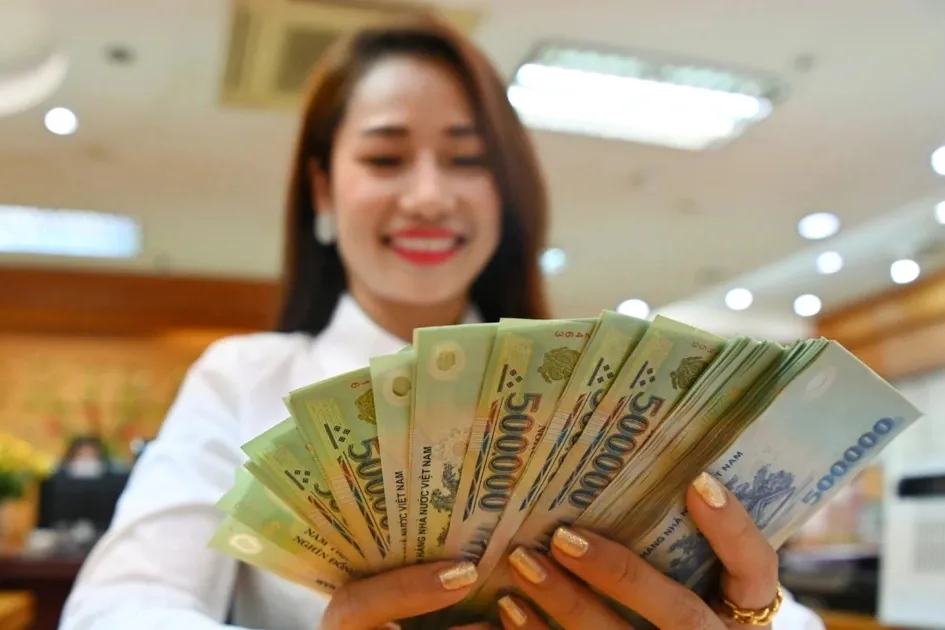 ngan-hang-dong-loat-giam-lai-vay-cho-doanh-nghiep-nhieu-nhat-den-2-5.webp