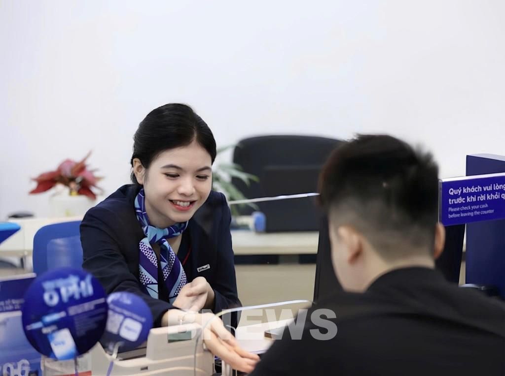 nhieu-ngan-hang-cong-lai-suat-muc-thuc-nhan-co-the-len-9-6-nam.jpg