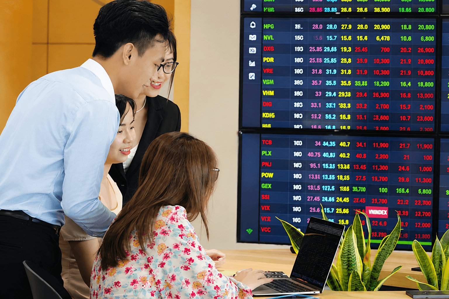 Nửa triệu cổ đông HPG và MBB đón tin tích cực từ báo cáo của một công ty chứng khoán