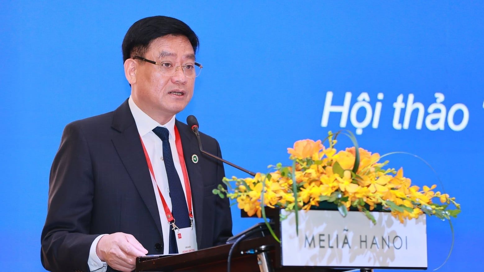 ong-hoang-van-thu-pho-chu-tich-ubcknn.jpg