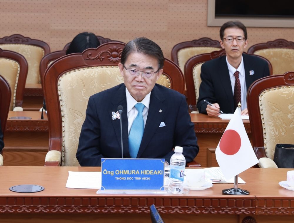 ong-ohmura-hideaki-thong-doc-tinh-aichi-nhat-ban.jpg