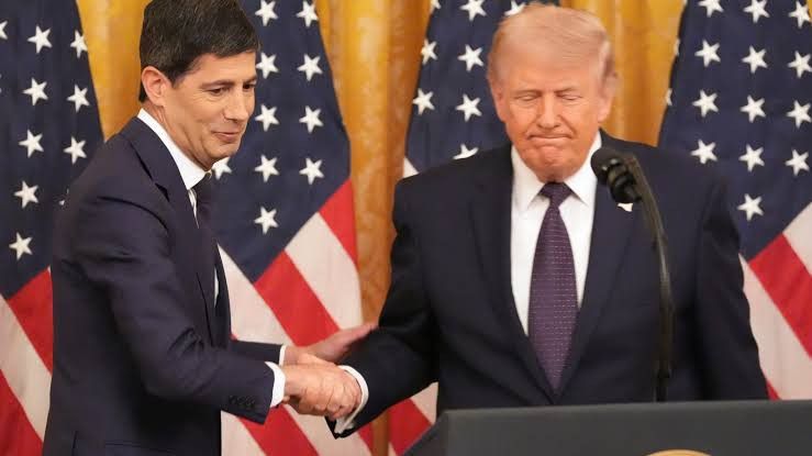 Ông Trump bất ngờ tuyên bố kinh tế Mỹ có thể tăng 20%, Fed không cần tăng lãi suất