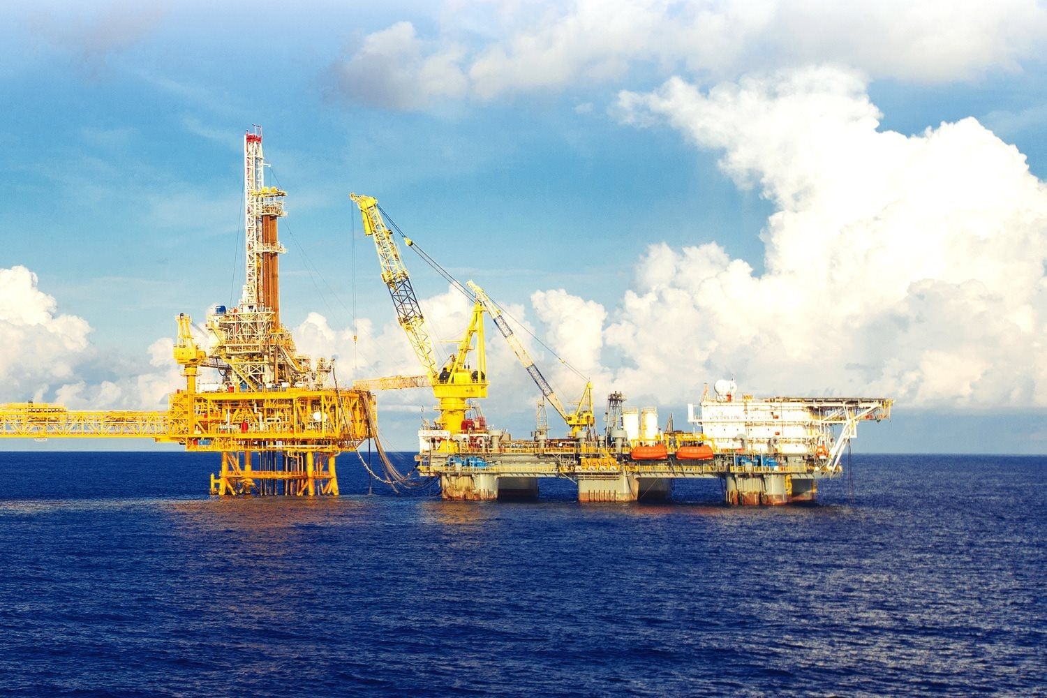 Phân tích cổ phiếu PVS: Tổng CTCP Dịch vụ Kỹ thuật Dầu khí Việt Nam