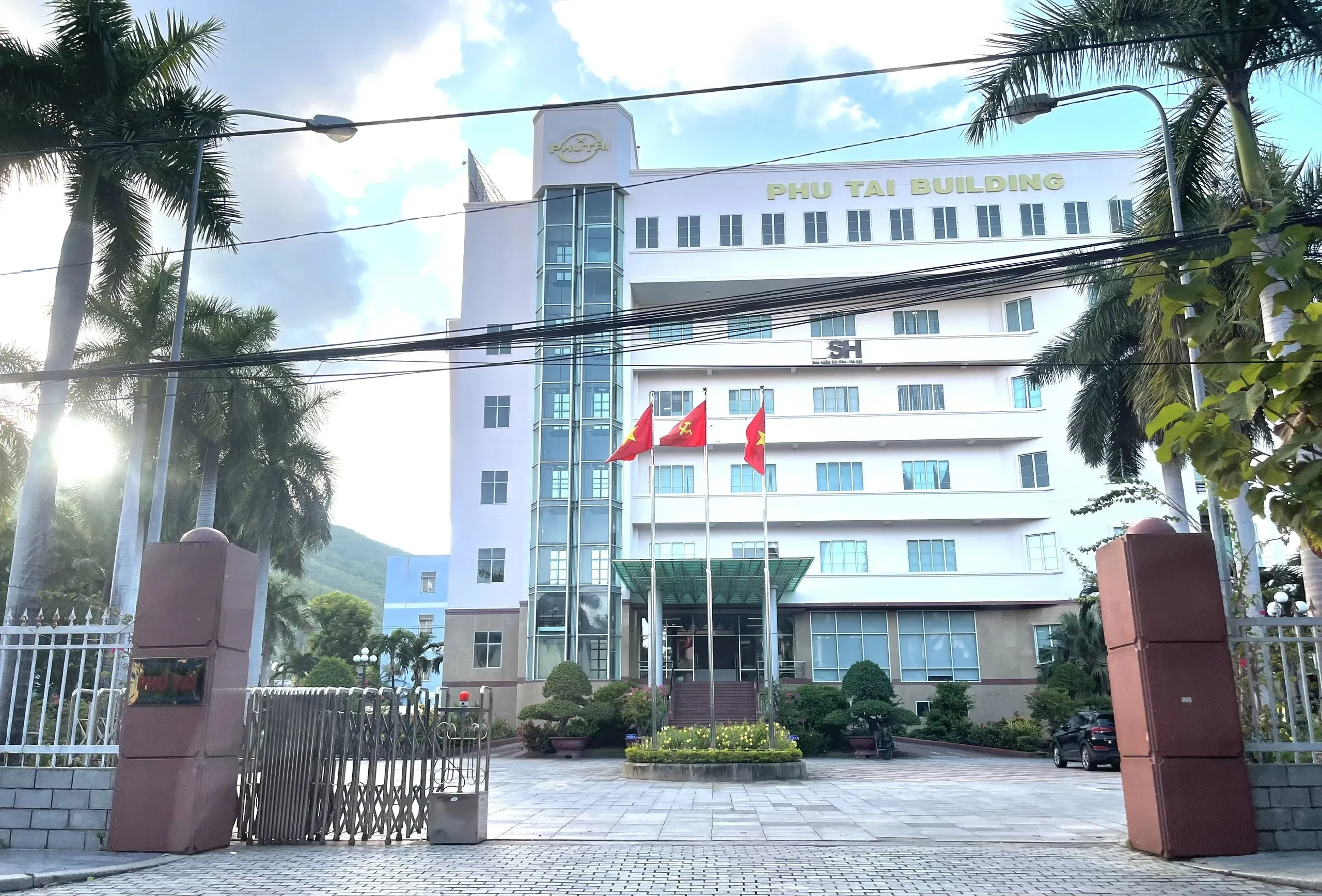 Phú Tài (PTB) Phú Tài (PTB) chuẩn bị phát hành 20 triệu cổ phiếu để cơ cấu nợ ngân hàng