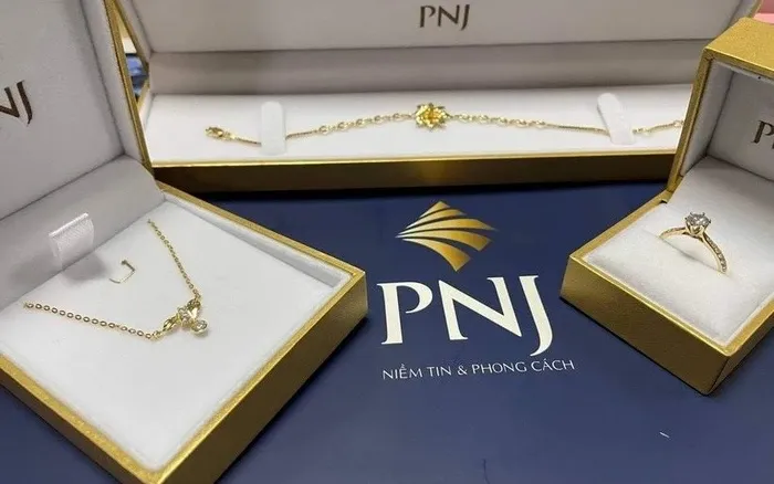 PNJ giảm sàn hai phiên liên tiếp, vốn hóa "bốc hơi" 4.400 tỷ đồng