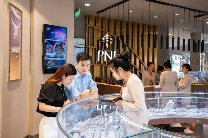 Cổ phiếu PNJ tăng trần 7% sau thông tin mới nhất từ vụ án buôn lậu kim cương