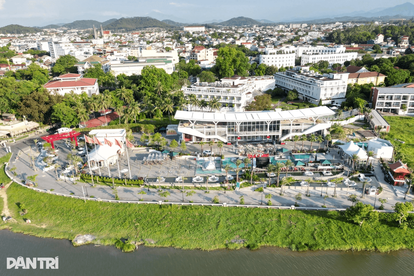 Quy hoạch hai bờ sông Hương đứng trước nguy cơ bị phá vỡ bởi dự án mới?