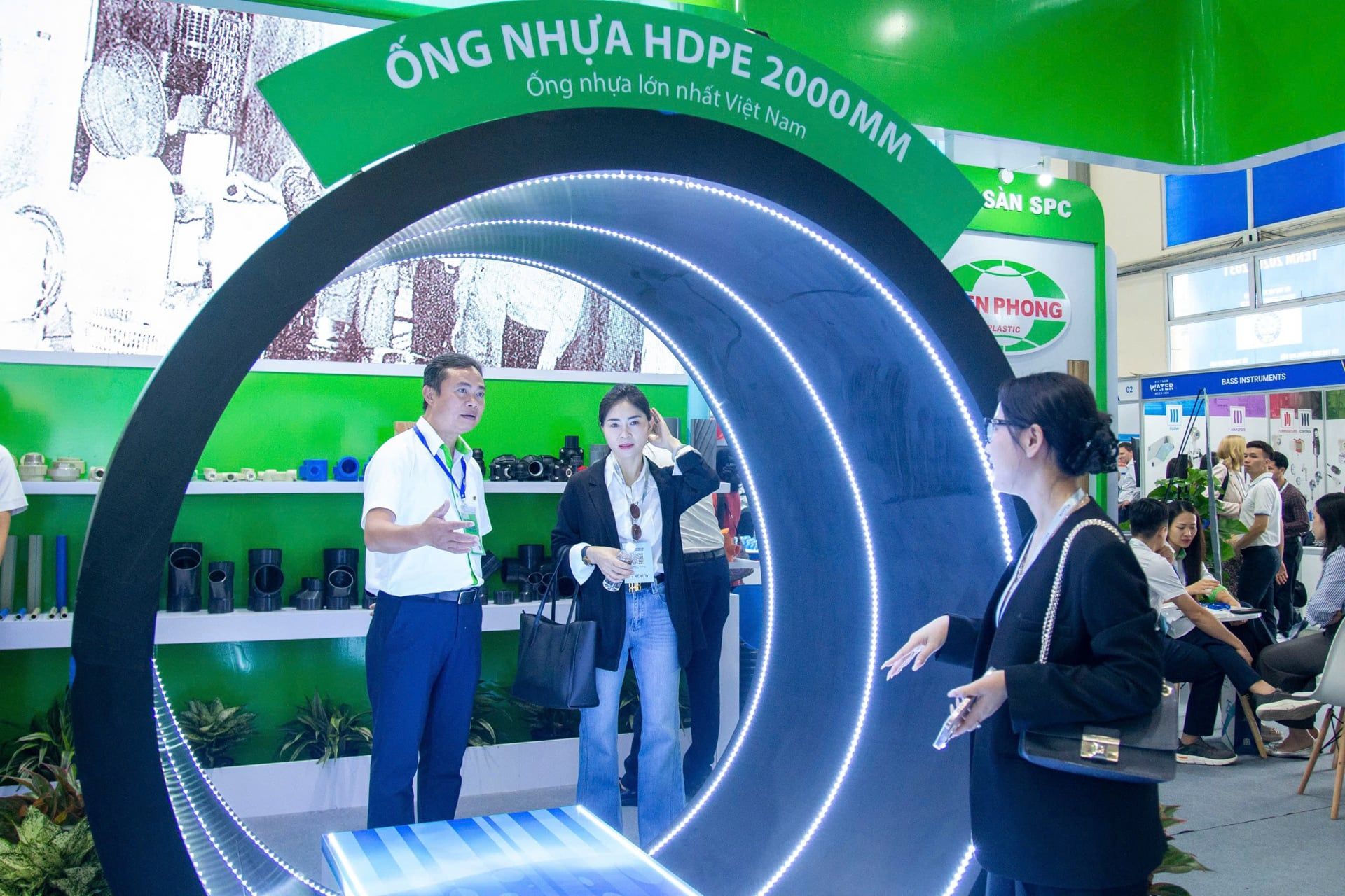 san-pham-ong-hdpe-co-lon-dn-2000-mm.jpg