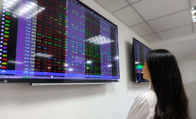 Gần 720 triệu USD có thể chảy vào VIC và VHM