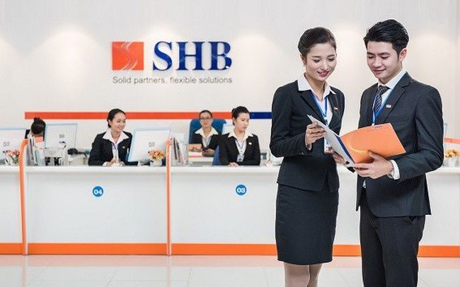 Cổ phiếu SHB vừa hồi phục, hai Phó tổng giám đốc đăng ký mua thêm 4 triệu đơn vị