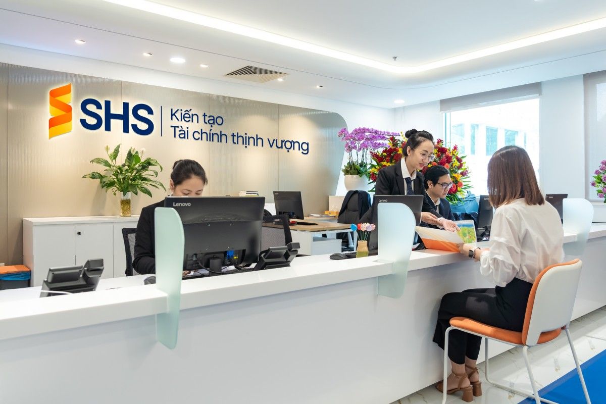 SHS vừa trả 450 tỷ đồng trái phiếu đáo hạn, huy động thêm 456 tỷ đồng qua lô mới
