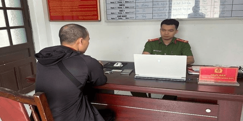 Công an Hà Nội cảnh báo công chúng sau vụ lừa đảo tài khoản ngân hàng liên quan đến các cuộc gọi làm thủ tục hành chính online; gần 150 triệu đồng bị chiếm đoạt