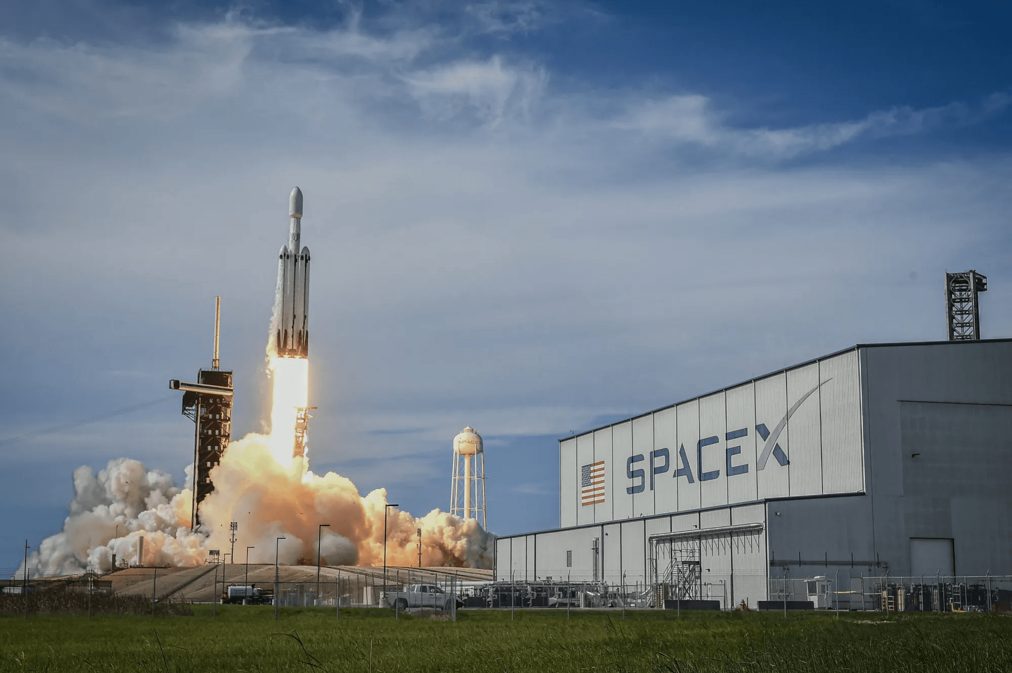 Sau cơn sốt IPO, cổ phiếu SpaceX đối mặt với áp lực bán chưa từng có