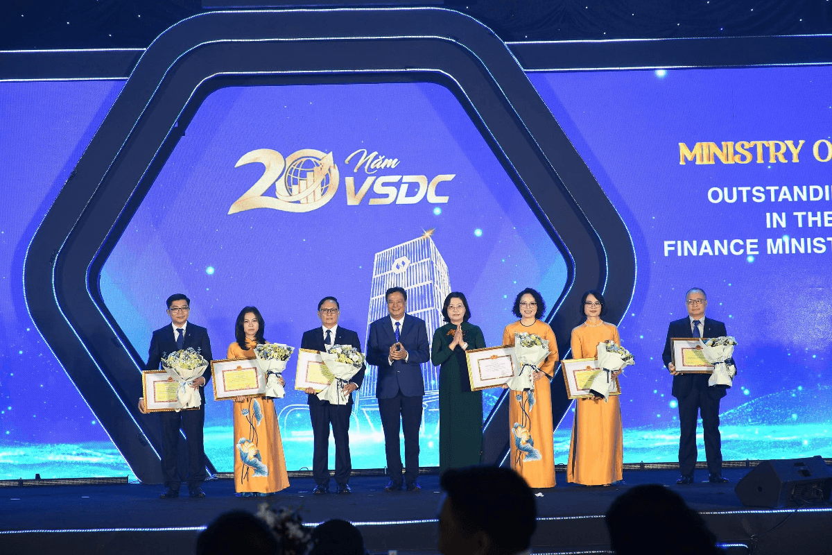 tap-the-va-mot-so-ca-nhan-thuoc-vsdc.png