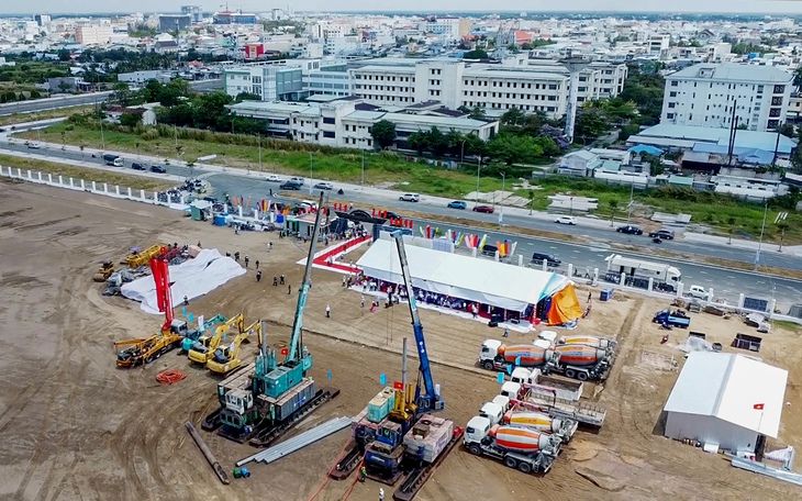 thanh-huyen-ca-mau-khoi-cong-va-thong-xe-ky-thuat-nhieu-cong-trinh-tri-gia-hon-7800-ti-dongmp400002426still001-17520349127692031929347.jpg