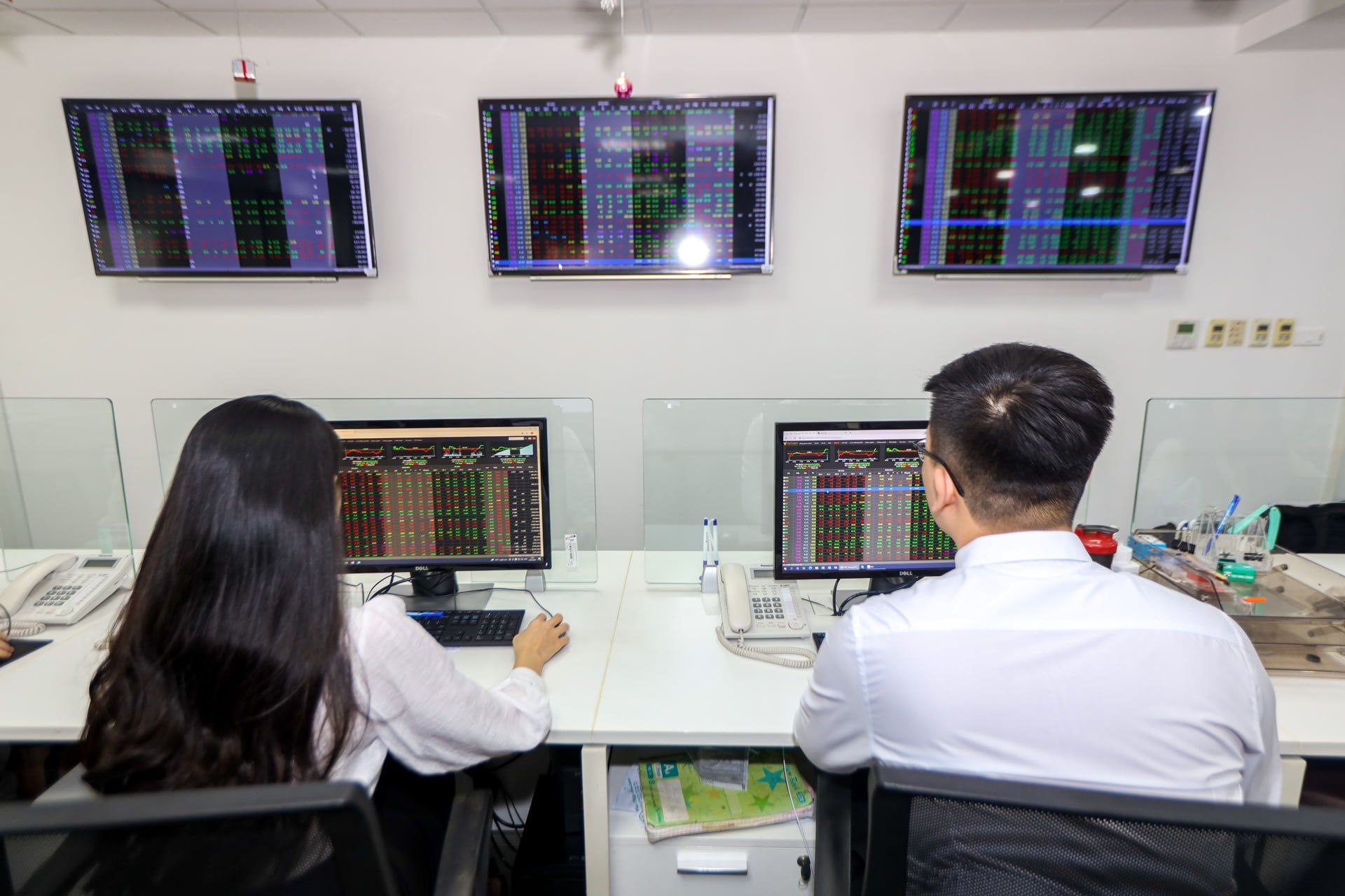 Thanh tra Chứng khoán phạt hàng loạt doanh nghiệp tại TP.HCM