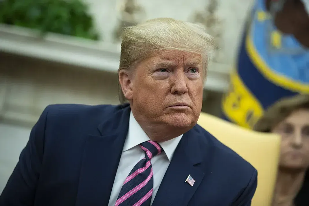 thong-tin-chi-tiet-ve-hoi-nghi-thuong-dinh-tien-dien-tu-cua-trump.webp