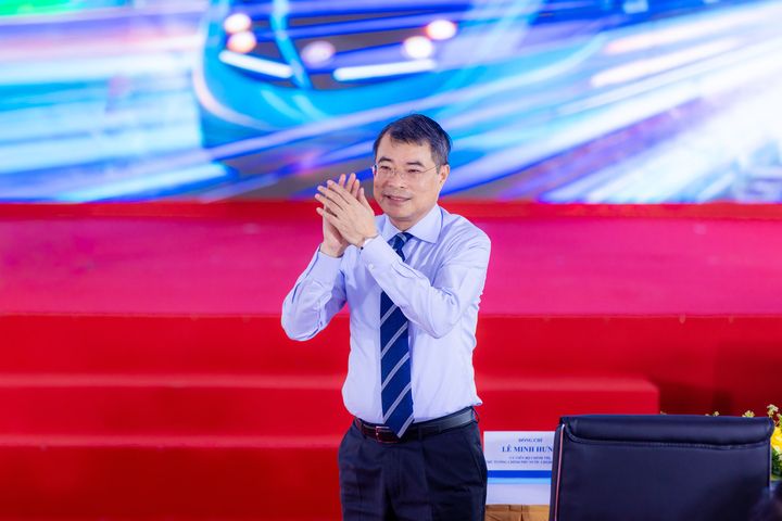 Thủ tướng tham dự lễ khởi công 5 tuyến đường sắt đô thị và 3 dự án nhà ở tại Hà Nội