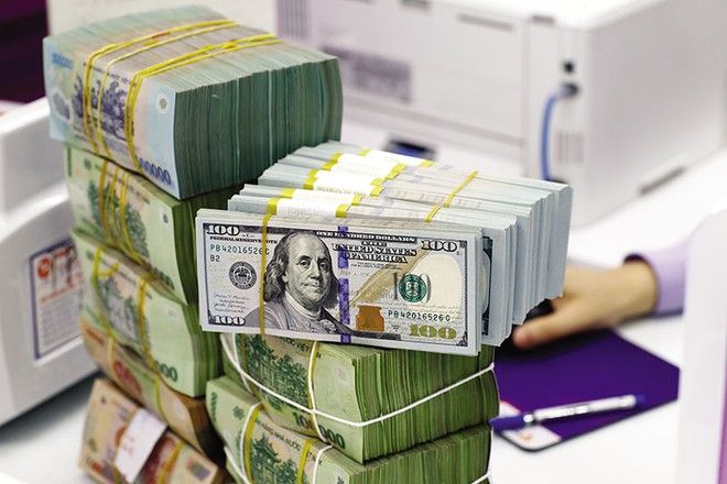 tien-gui-doanh-nghiep-sut-giam-m.jpg