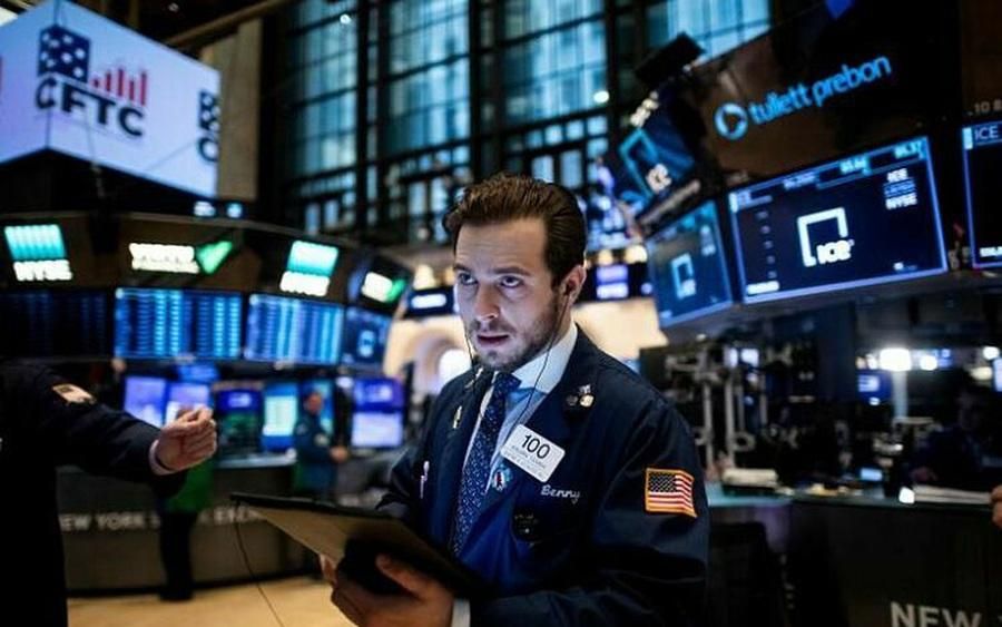 Tín hiệu hòa dịu từ Trung Đông đẩy phố Wall lên cao, Dow Jones lập kỷ lục