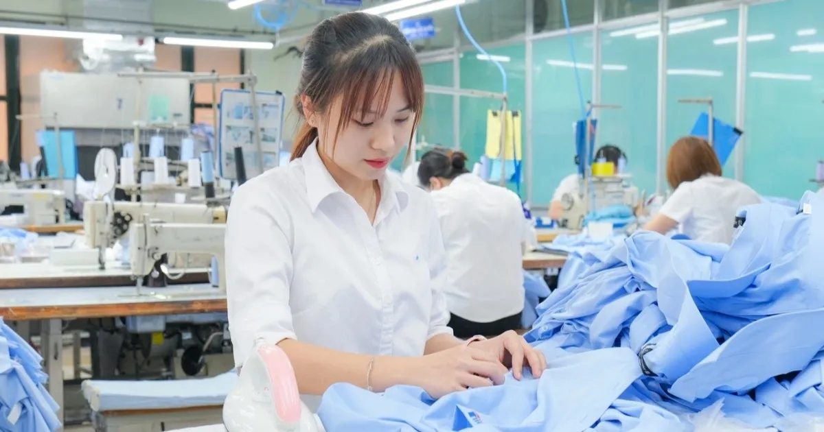 Lương làm đêm, tăng ca được miễn thuế thu nhập cá nhân