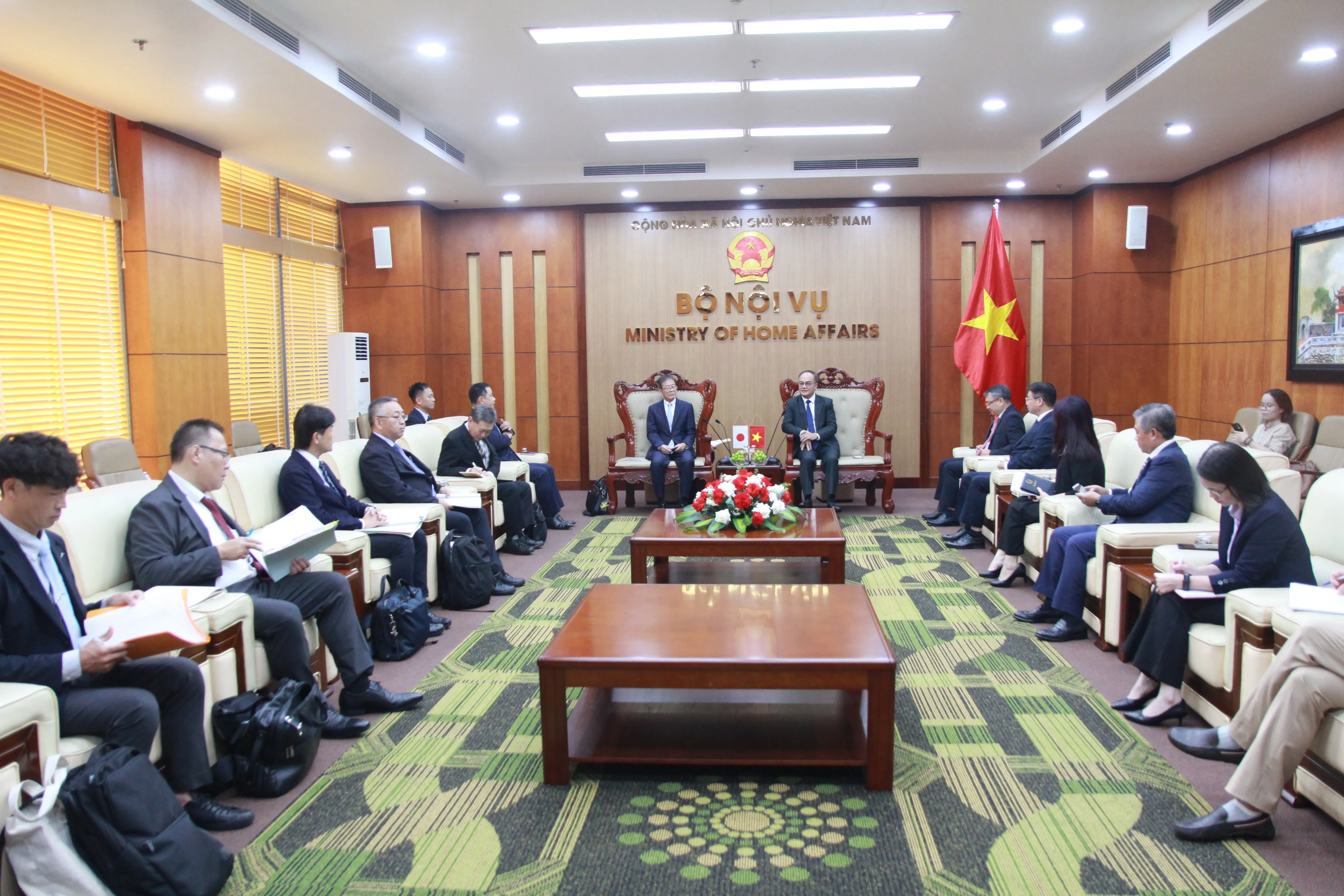 toan-canh-buoi-tiep-xa-giao-doan-nhat-ban.webp