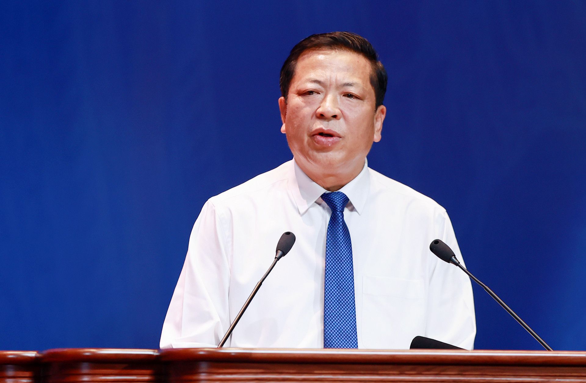 tran-hong-minh-6590-985.jpg