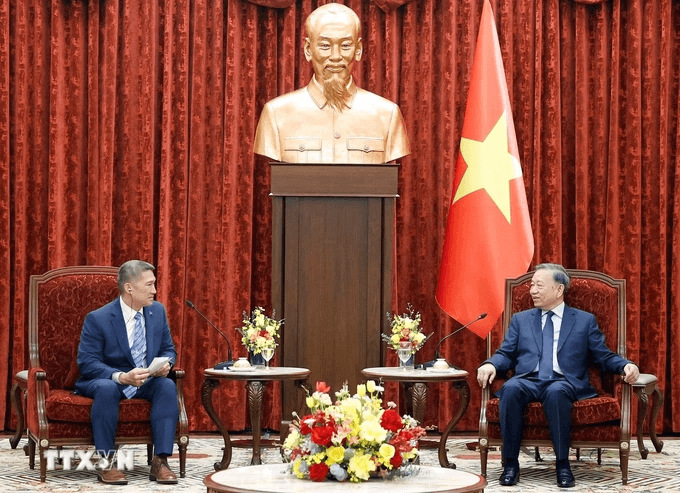 Tổng Bí thư, Chủ tịch nước Tô Lâm tiếp quyền Bộ trưởng Hải quân Mỹ Hùng Cao ngày 22/6