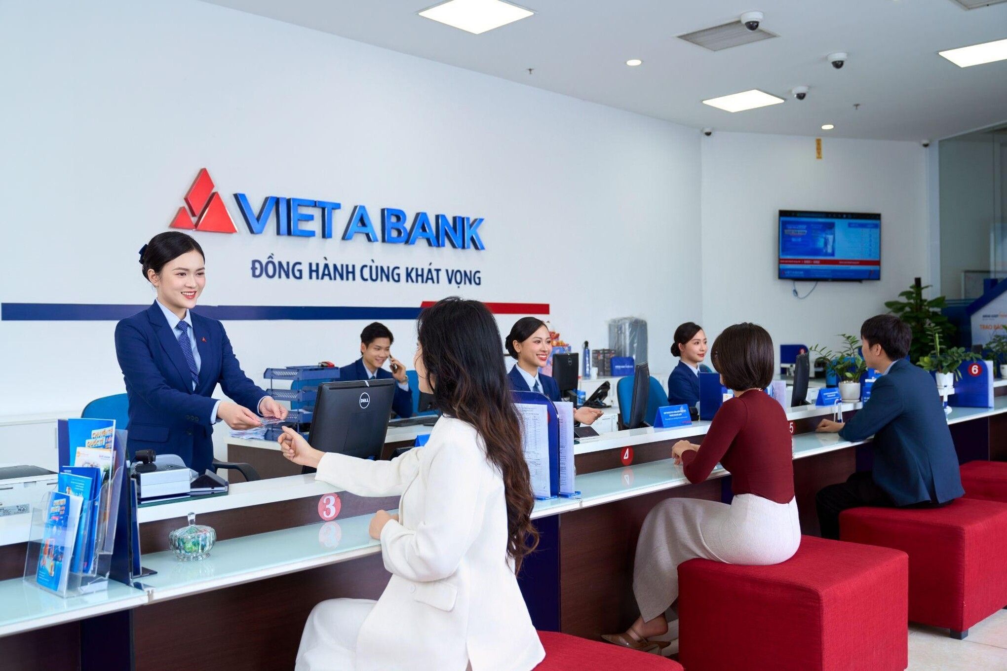 CCI chưa hoàn tất kế hoạch bán 1 triệu cổ phiếu VietABank