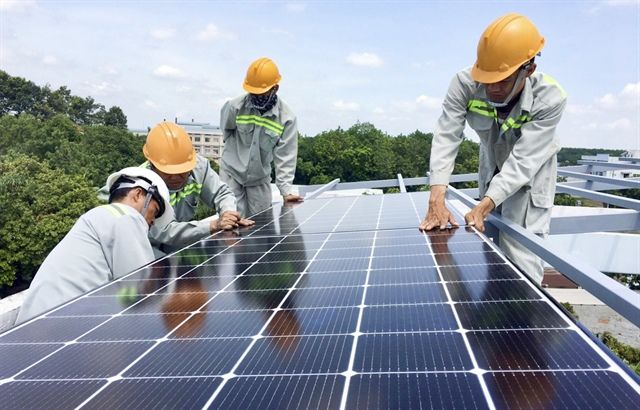 Summer electricity bills surge: which households should install rooftop solar panels?