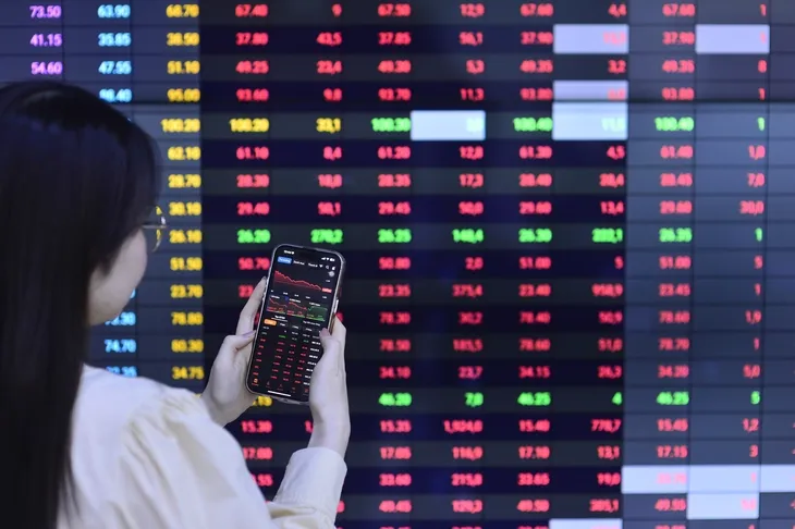 Chứng khoán 21/8: VN-Index có thể tiếp tục tăng, lưu ý mốc 1.750 điểm