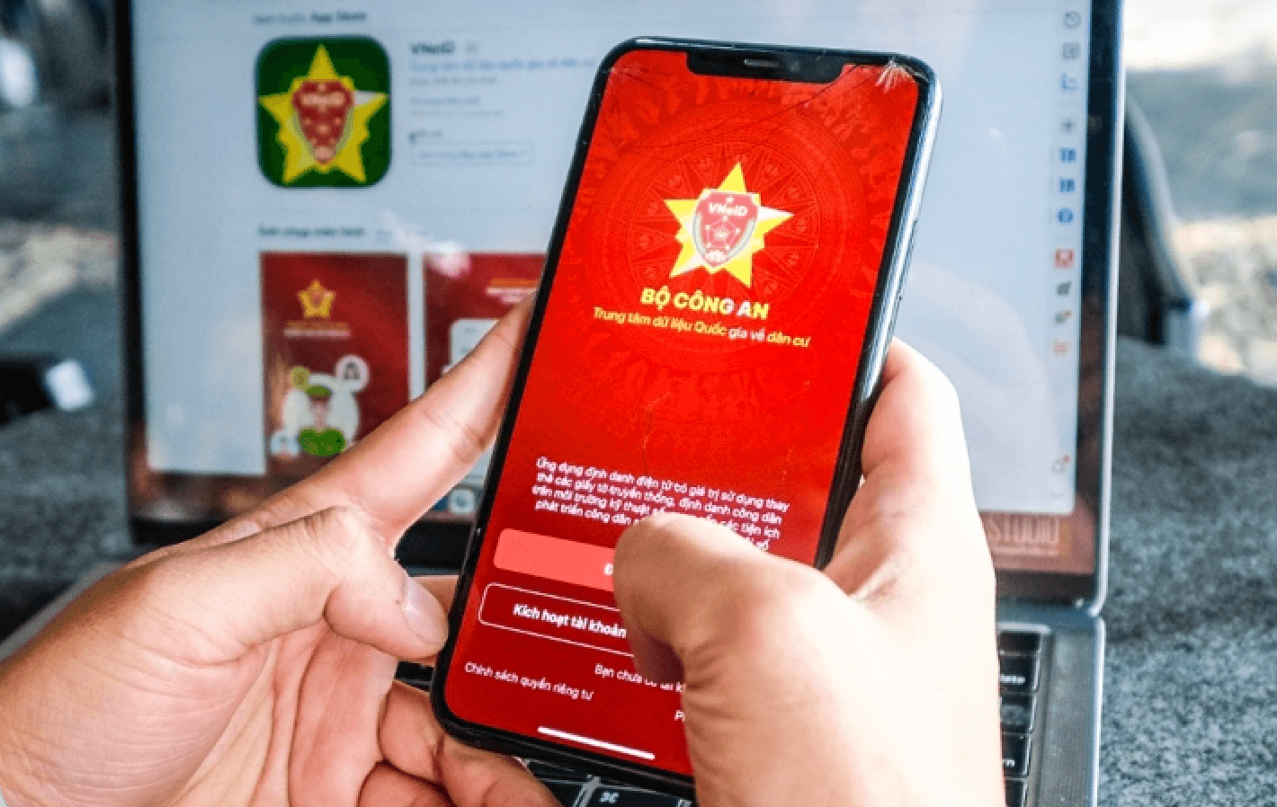 Tính năng mới của VNeID có hiệu lực từ ngày 1/4/2026, cho phép người dân gửi phản ánh vi phạm giao thông qua ứng dụng