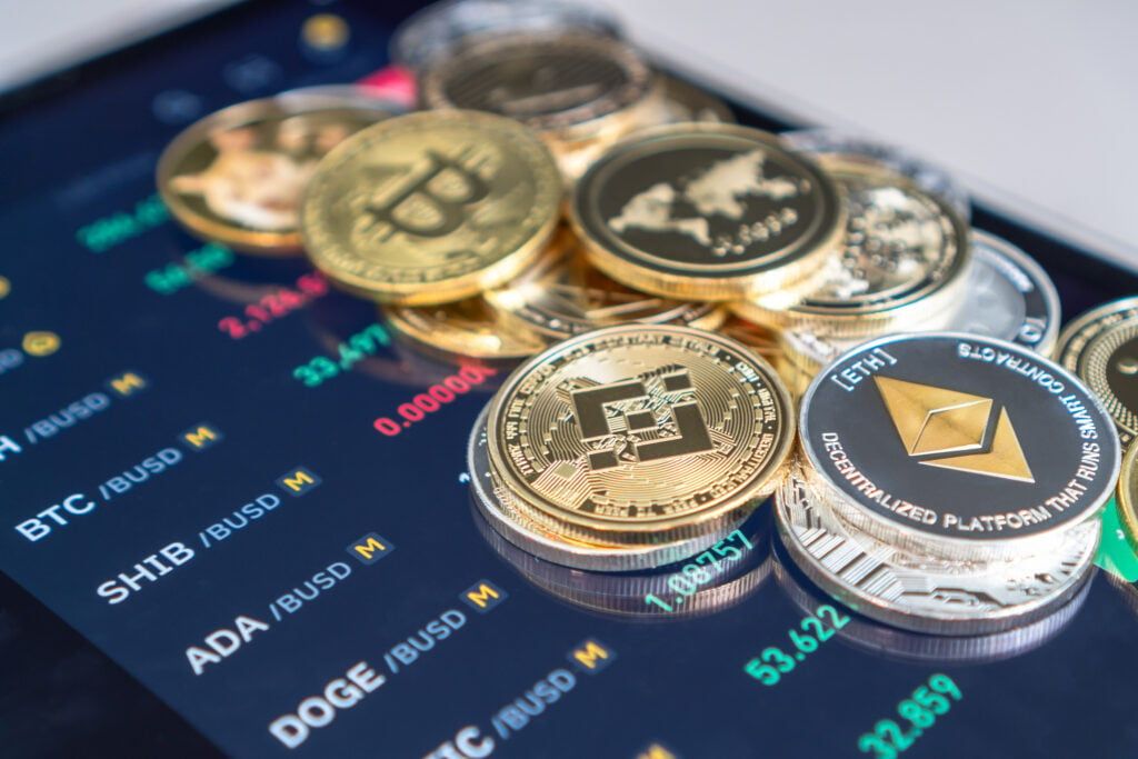 Sức mạnh của Bitcoin có thể thách thức XRP và Dogecoin khi altcoins mất sức hút
