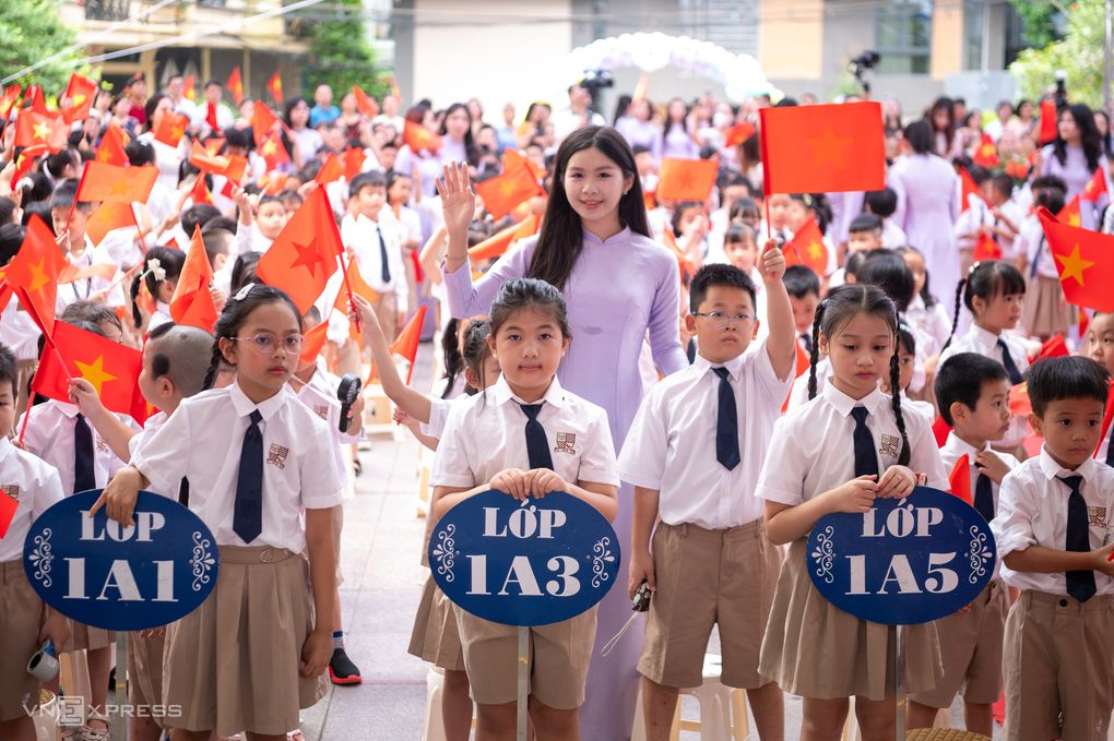 Tổng Bí thư, Chủ tịch nước: Nghiên cứu xây dựng trường học xã hội chủ nghĩa