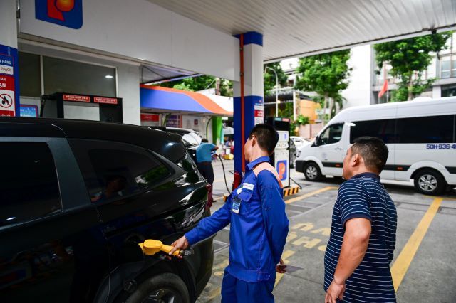 Giá xăng dầu hôm nay 9/9/2026: Petrolimex vẫn giữ nguyên, E10 RON 95-V cao nhất 25.060 đồng/lít