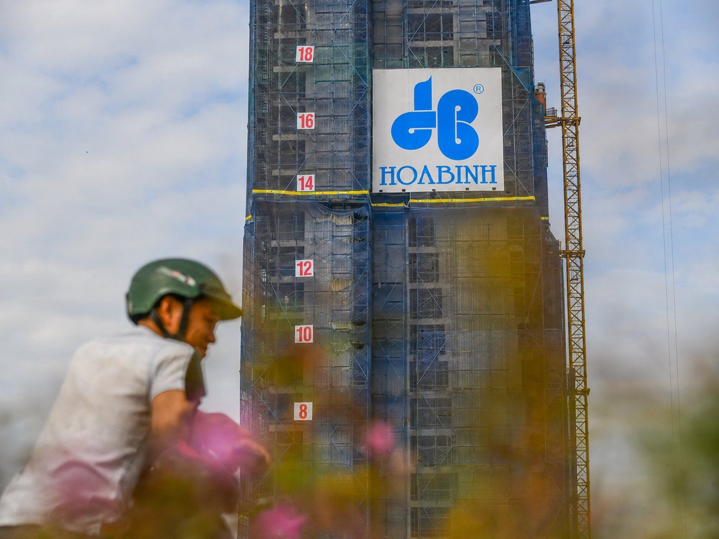 Xây dựng Hòa Bình (HBC) muốn đổi nợ thành cổ phiếu, bất ngờ với giá phát hành