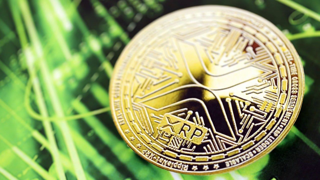 XRP Withdrawals Reach 53% on Binance as Leveraged Bets Hit 2026 High