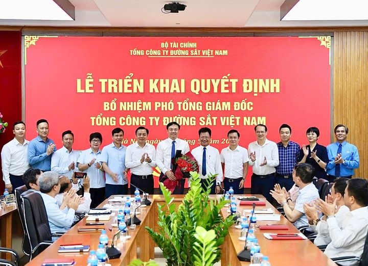 Thư ký Phó Thủ tướng được bổ nhiệm làm Phó Tổng giám đốc Tổng Công ty Đường sắt Việt Nam