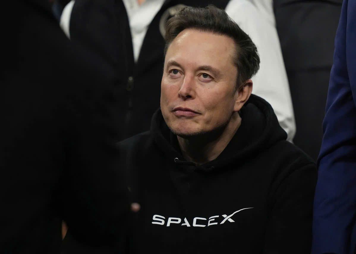 SpaceX raises a historic $75 billion in IPO, Elon Musk becomes the world's first trillionaire