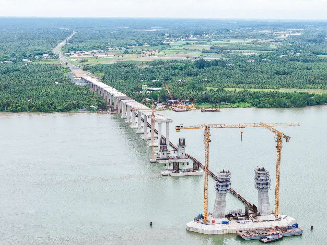 Cầu Đại Ngãi 8.000 tỷ đồng được yêu cầu tăng tốc, quyết về đích đúng kế hoạch